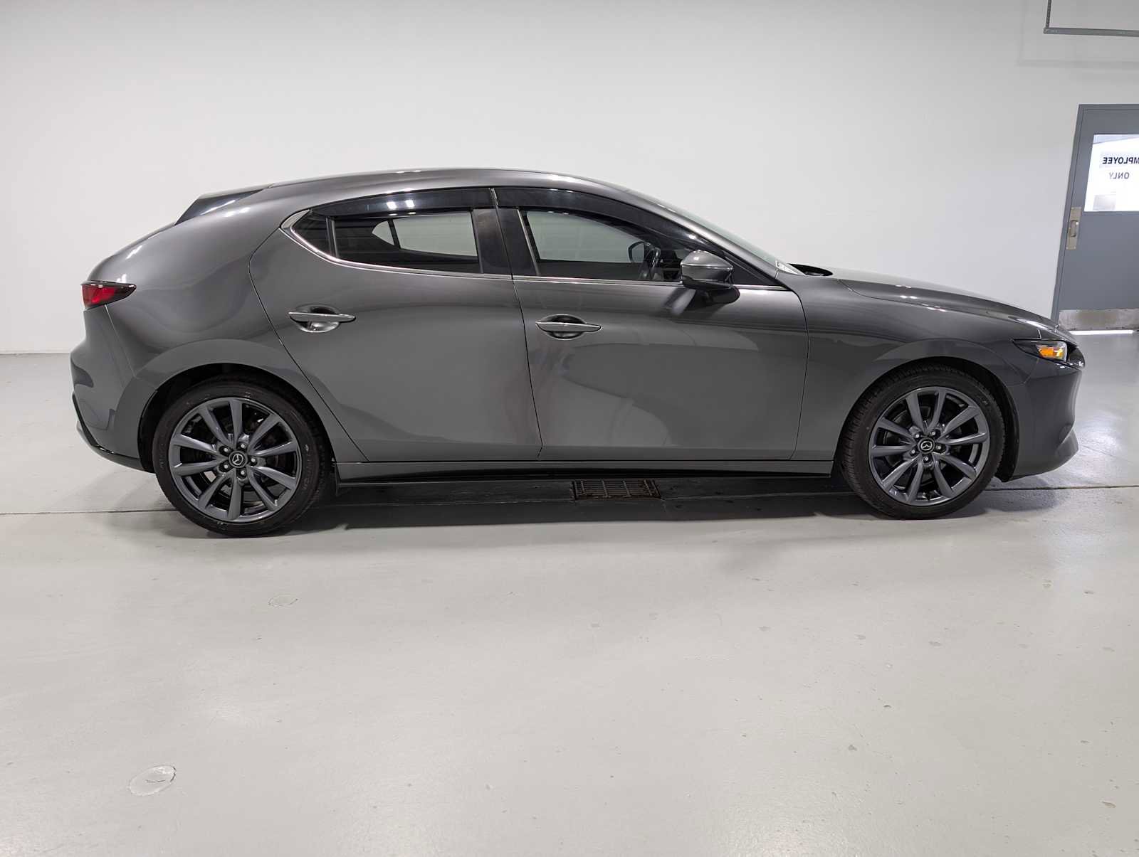 Used 2020 MAZDA MAZDA3 AWD Hatchback image 7