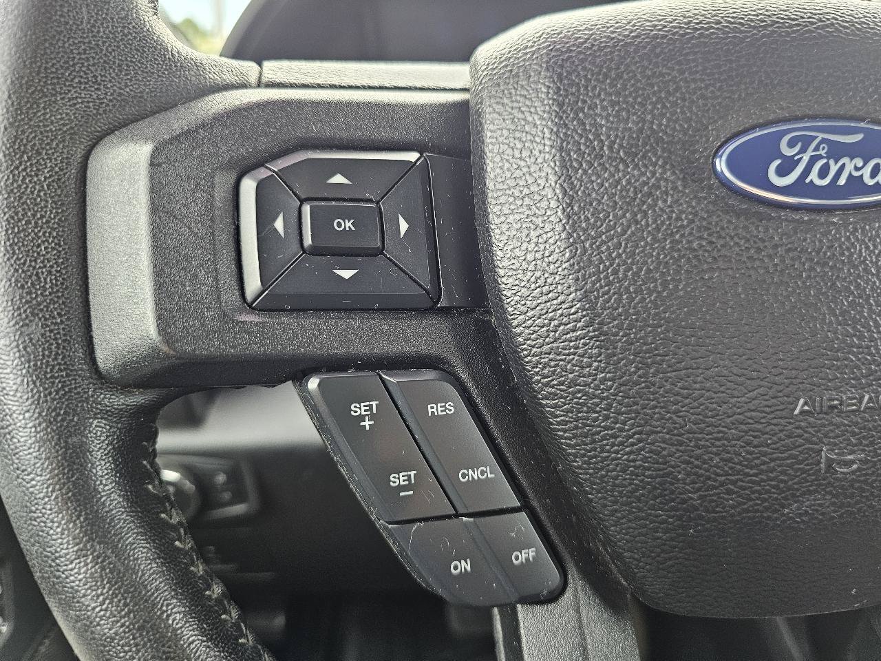 Used 2017 Ford F150 XLT w/ Equipment Group 302A Luxury AWD/4WD image 44