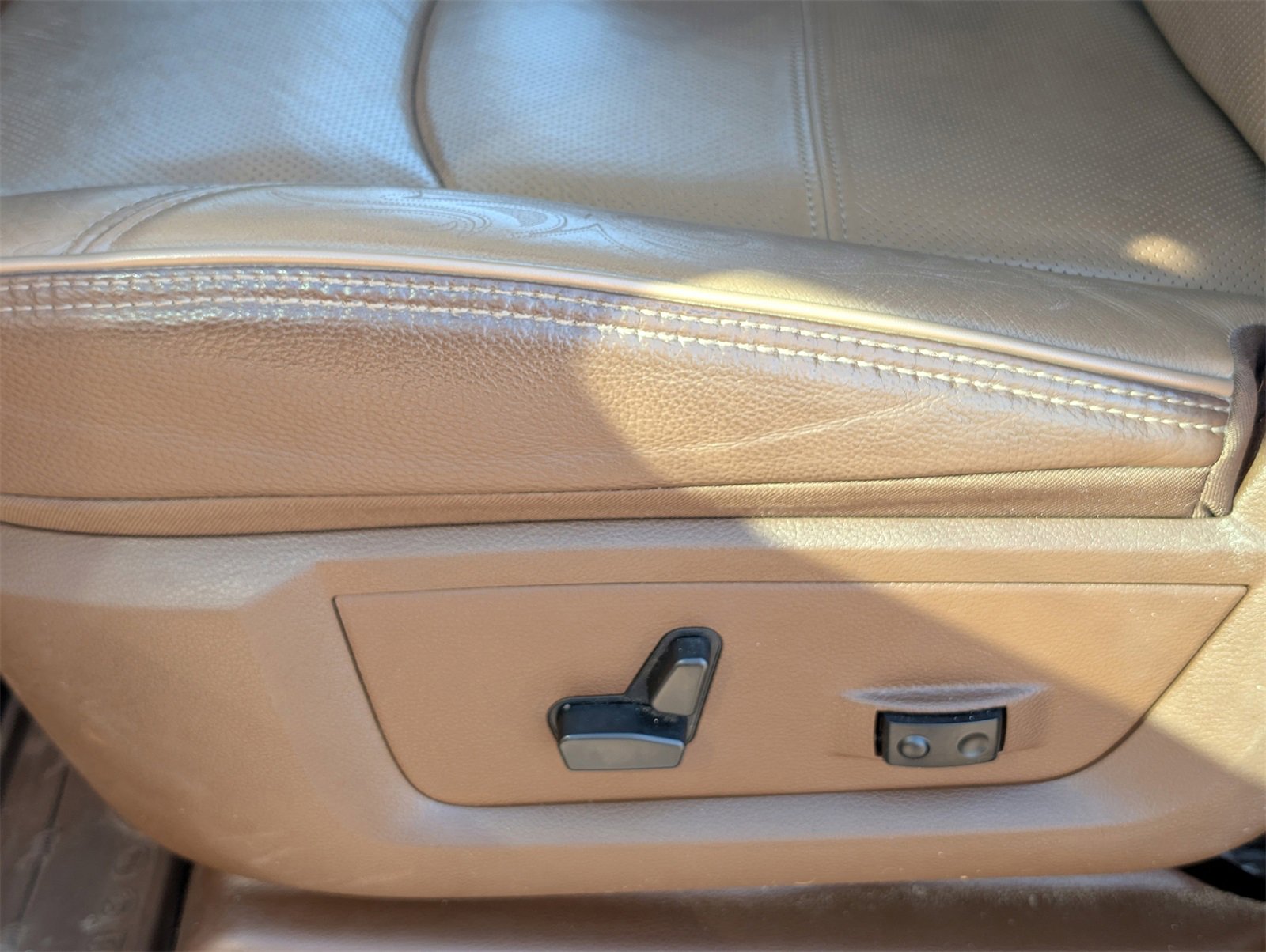 Used 2022 RAM 3500 Limited image 19