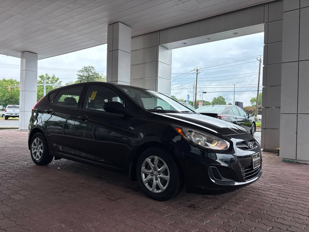 Used 2014 Hyundai Accent GS FWD image 4