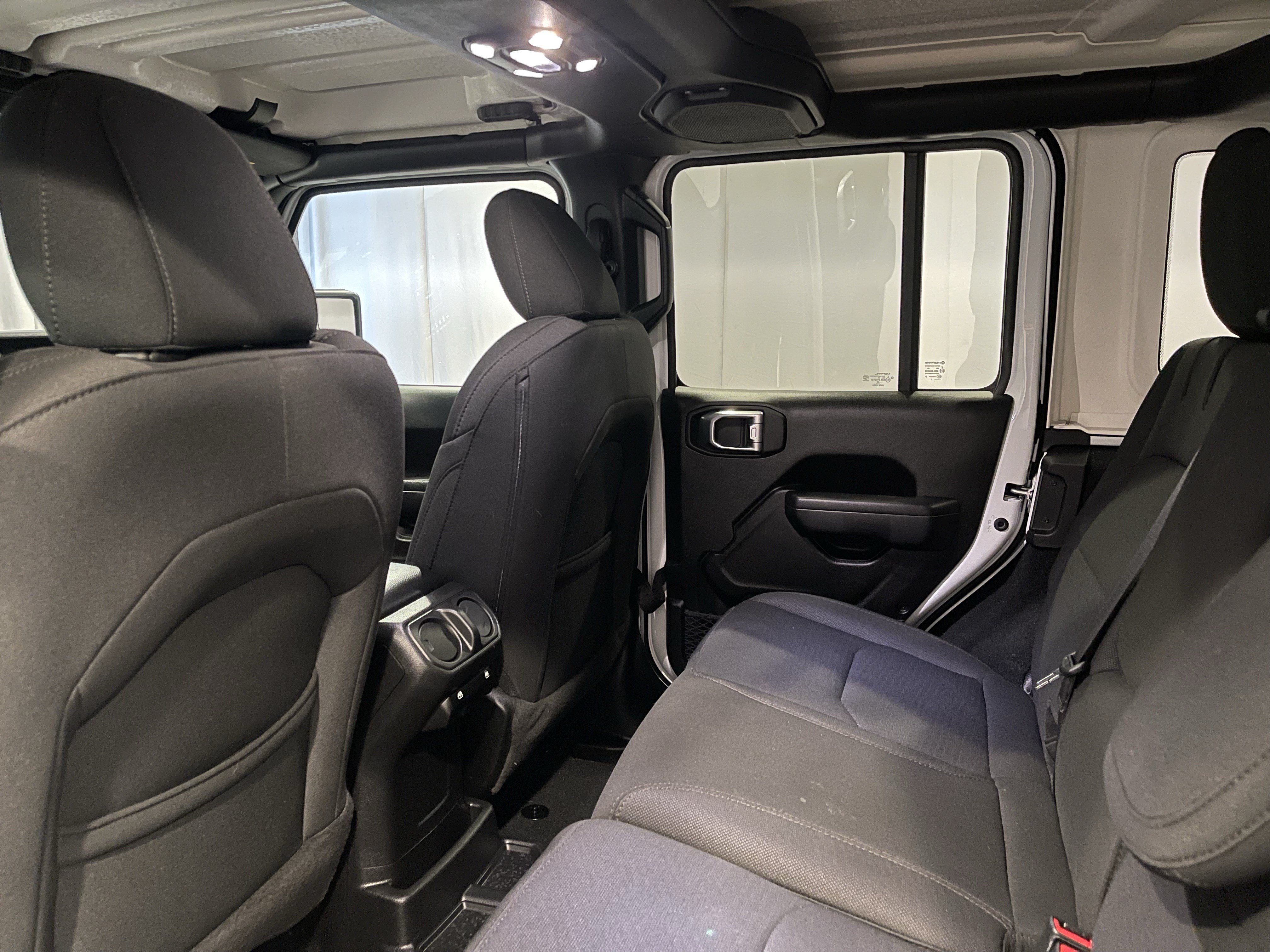 Used 2023 Jeep Wrangler Unlimited AWD/4WD image 24