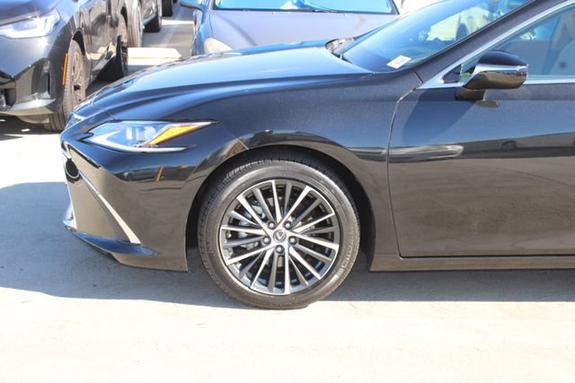 Certified 2025 Lexus ES 300h w/ Premium Package FWD image 4