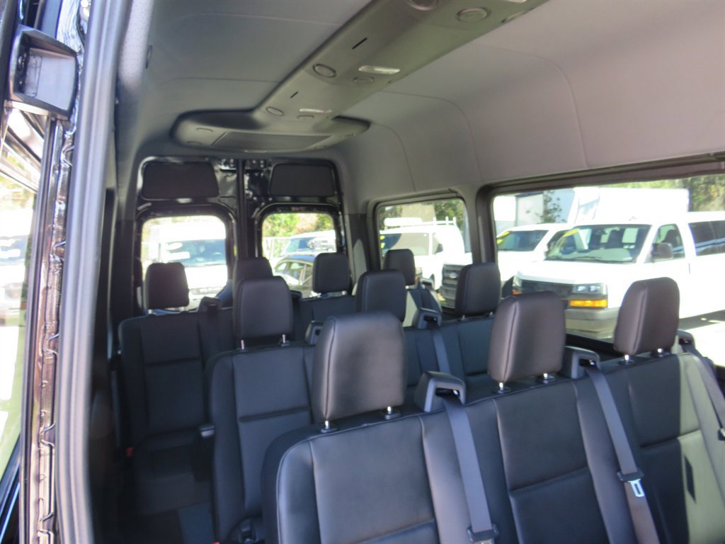 Used 2025 Mercedes-Benz Sprinter 2500 image 25