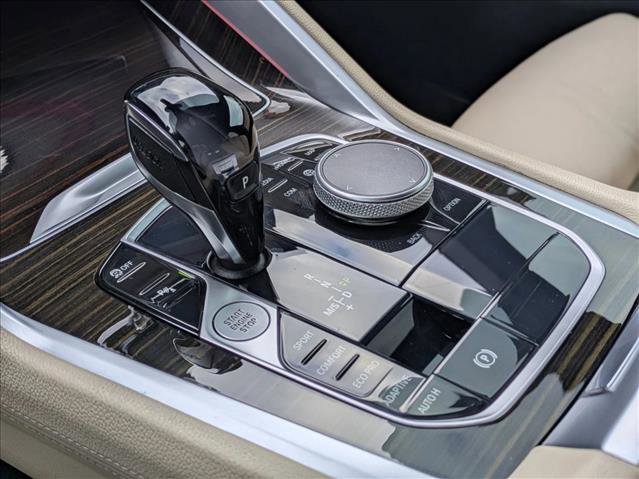 Used 2021 BMW X6 sDrive40i w/ M Sport Package image 14