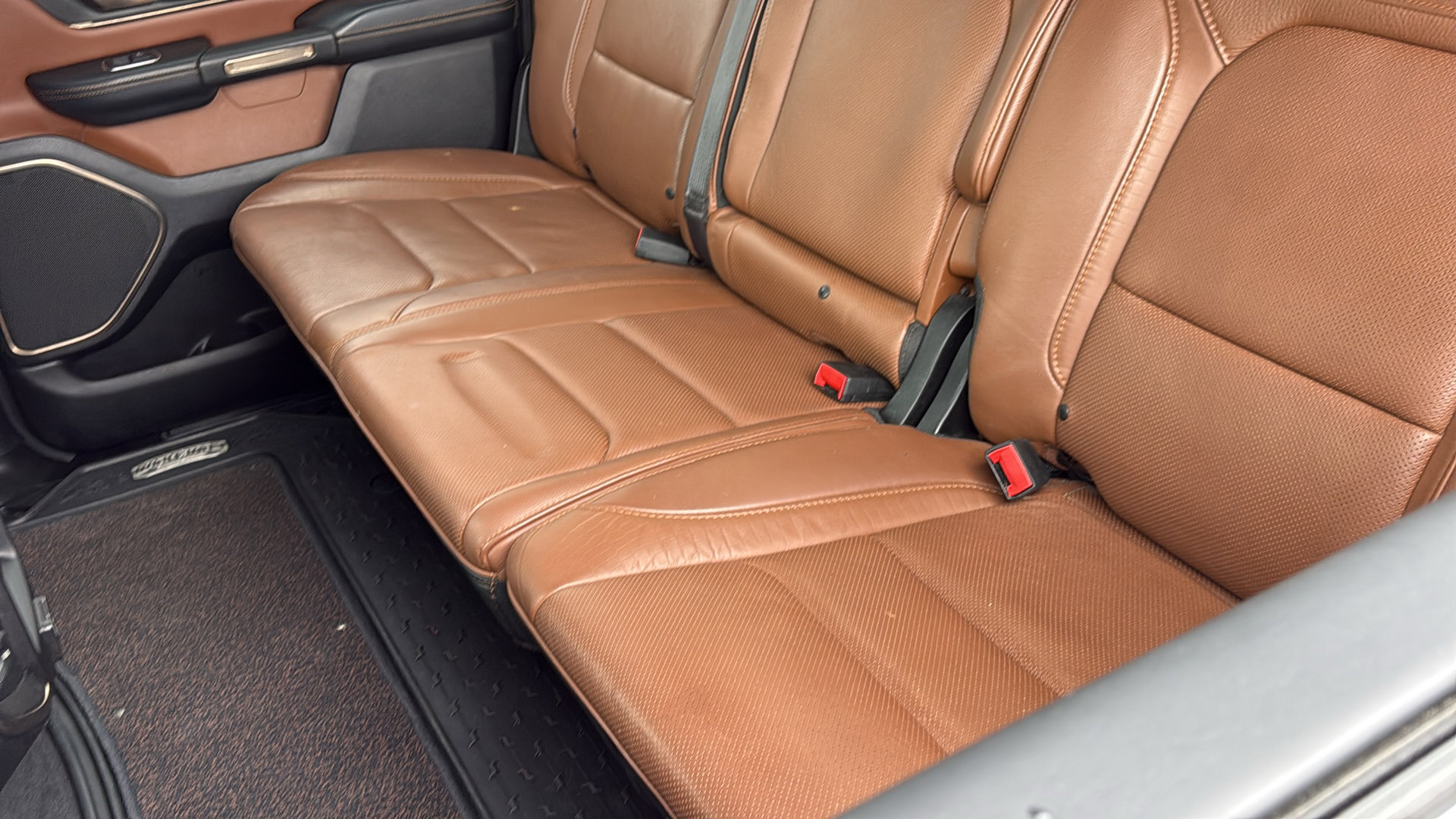 Used 2019 RAM 1500 Limited image 29