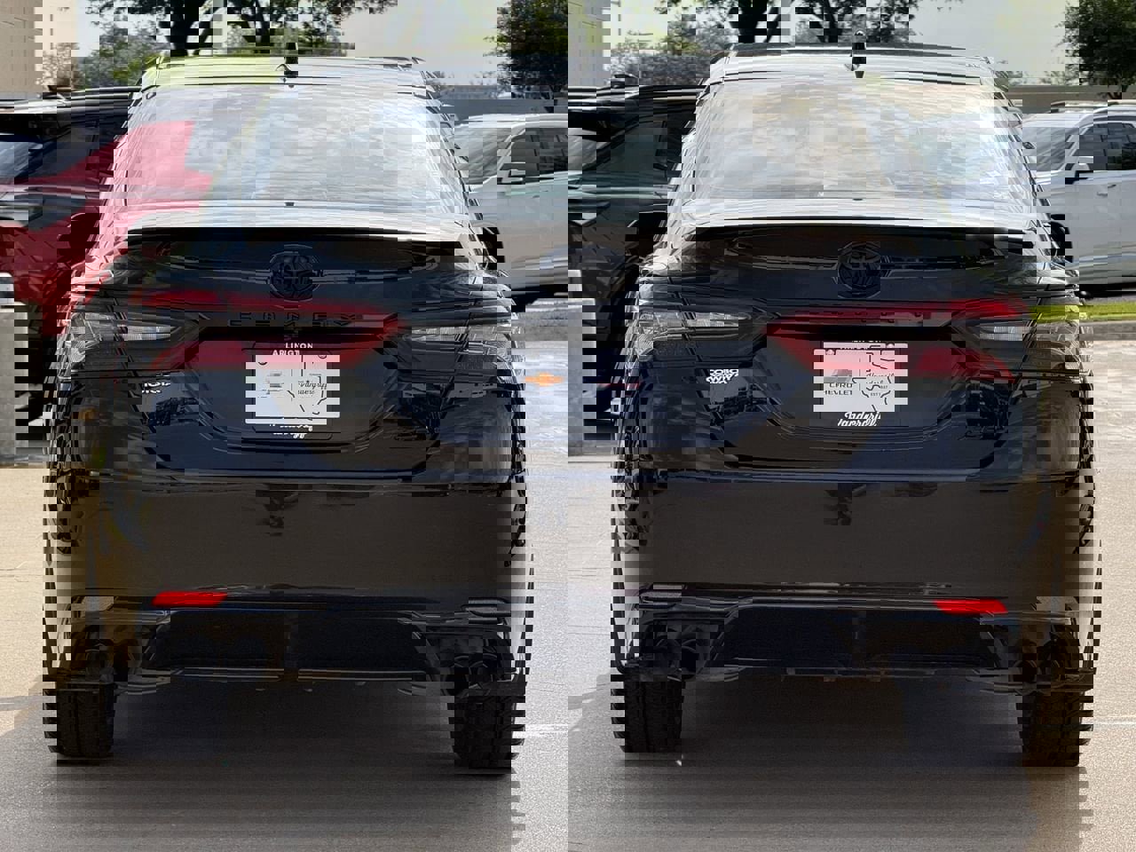 Used 2022 Toyota Camry XSE FWD image 5