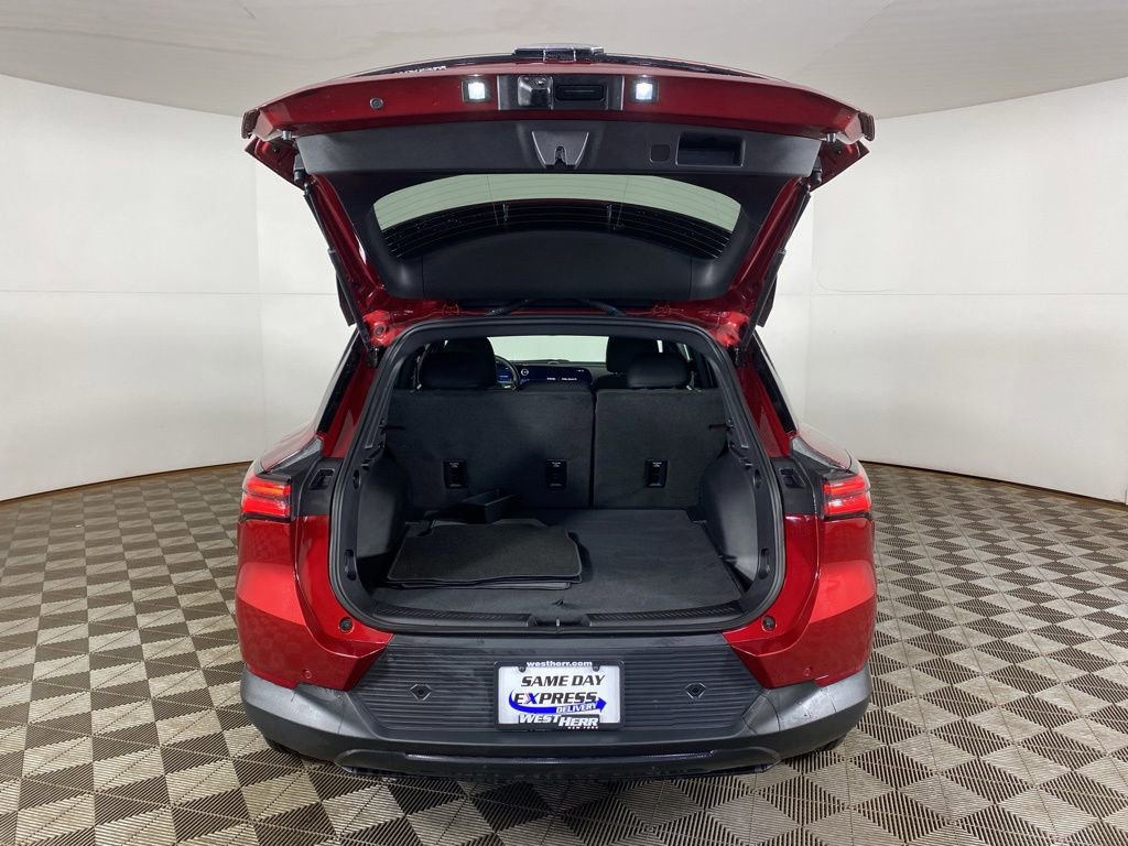 Used 2026 Chevrolet Equinox EV LT image 7