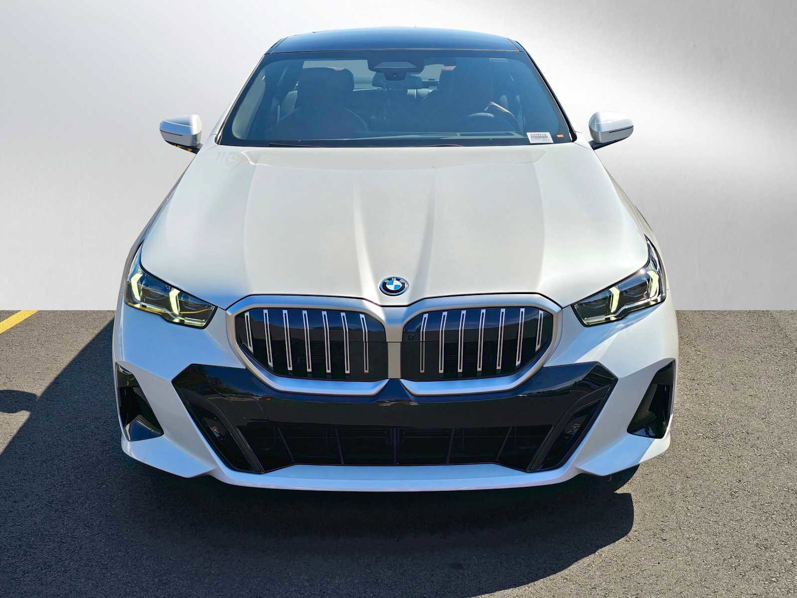 New 2026 BMW 550e xDrive 550e xDrive image 8