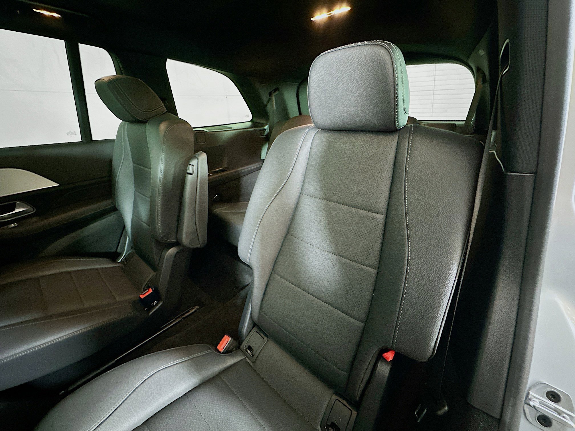 Certified 2025 Mercedes-Benz GLS 450 4MATIC image 26