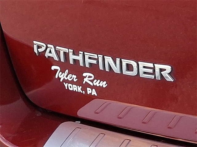 Used 2019 Nissan Pathfinder Platinum w/ Cargo Package image 34