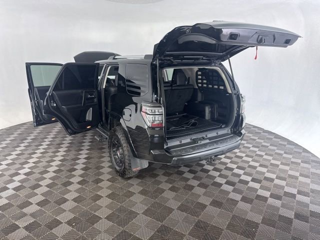 Used 2019 Toyota 4Runner TRD Off-Road Premium AWD/4WD image 16