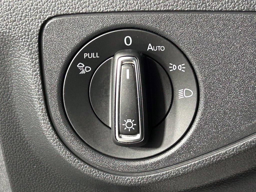 Used 2023 Volkswagen Atlas Cross Sport SE w/ Panoramic Sunroof Package AWD/4WD image 29