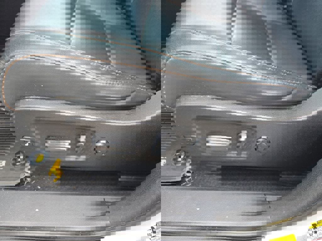 Used 2017 Toyota Highlander XLE image 17