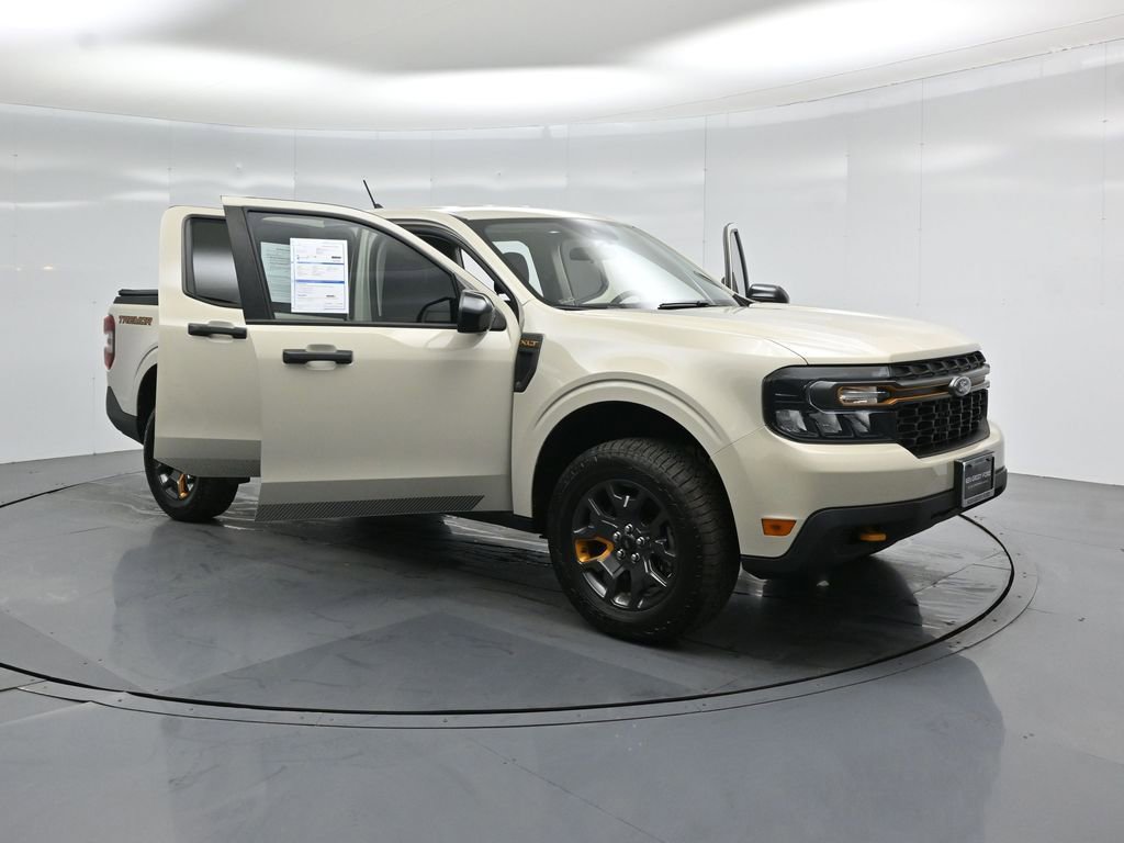 Certified 2024 Ford Maverick Tremor w/ Tremor Off-Road Package image 33