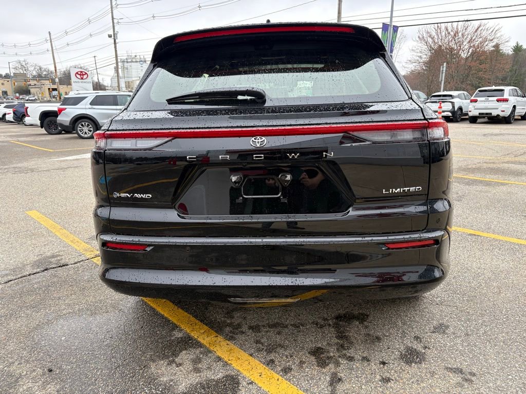 New 2026 Toyota Crown Signia AWD/4WD image 4