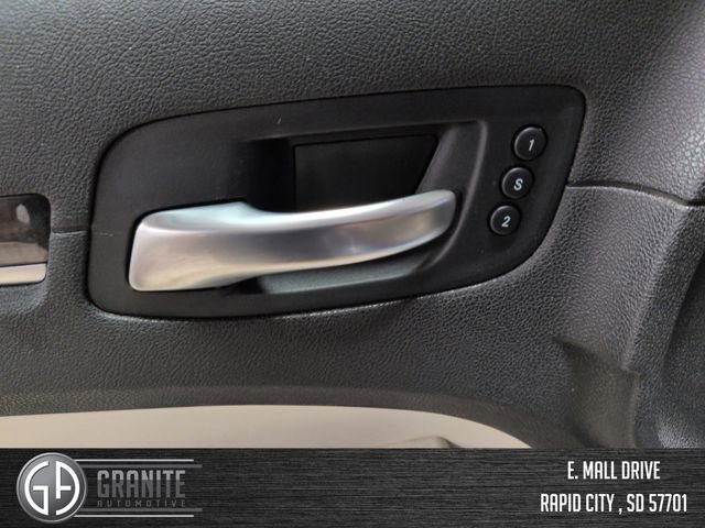 Used 2023 Chrysler 300 Touring L w/ Comfort Group image 29