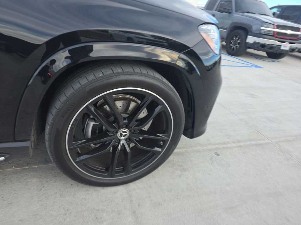 Used 2025 Mercedes-Benz GLS 450 4MATIC image 42