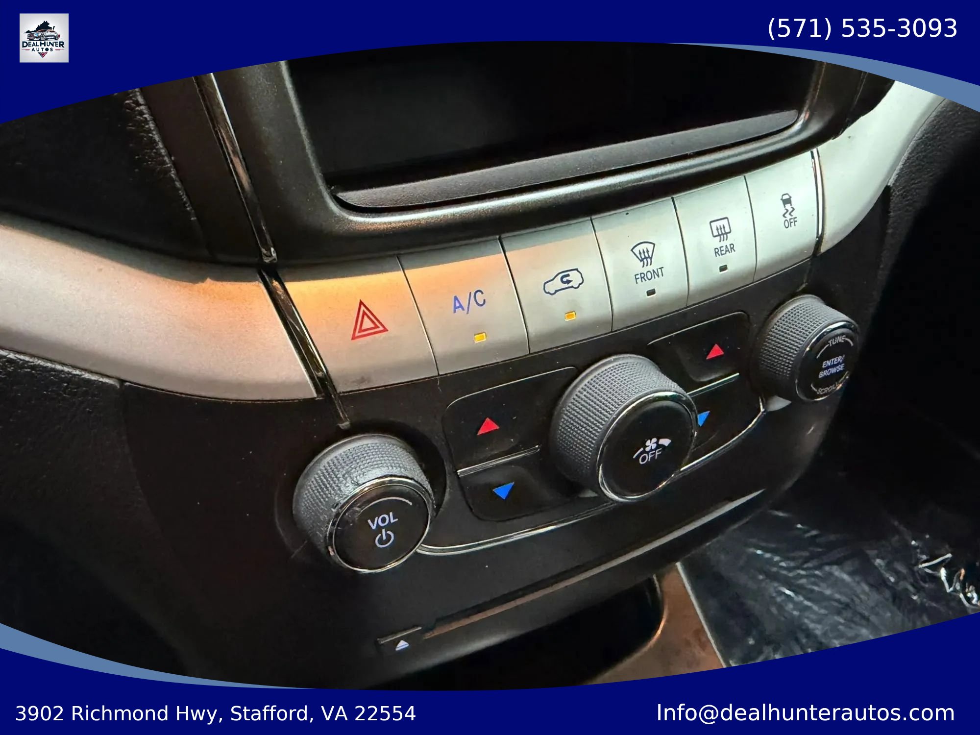 Used 2019 Dodge Journey SE w/ Blacktop Package FWD image 27