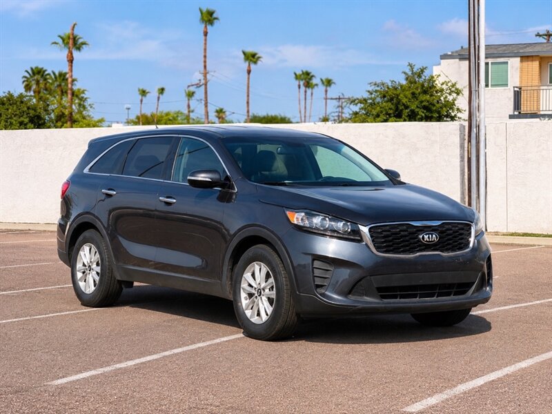 Used 2019 Kia Sorento FWD image 3