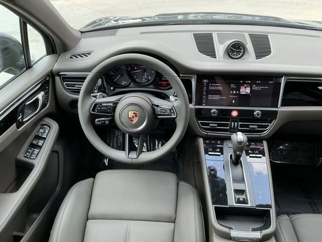 New 2025 Porsche Macan image 17