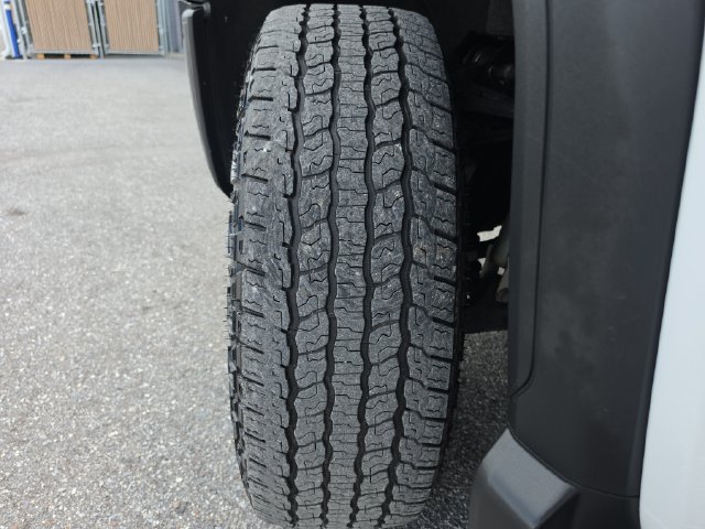Certified 2025 GMC Sierra 2500 Denali Ultimate AWD/4WD image 32