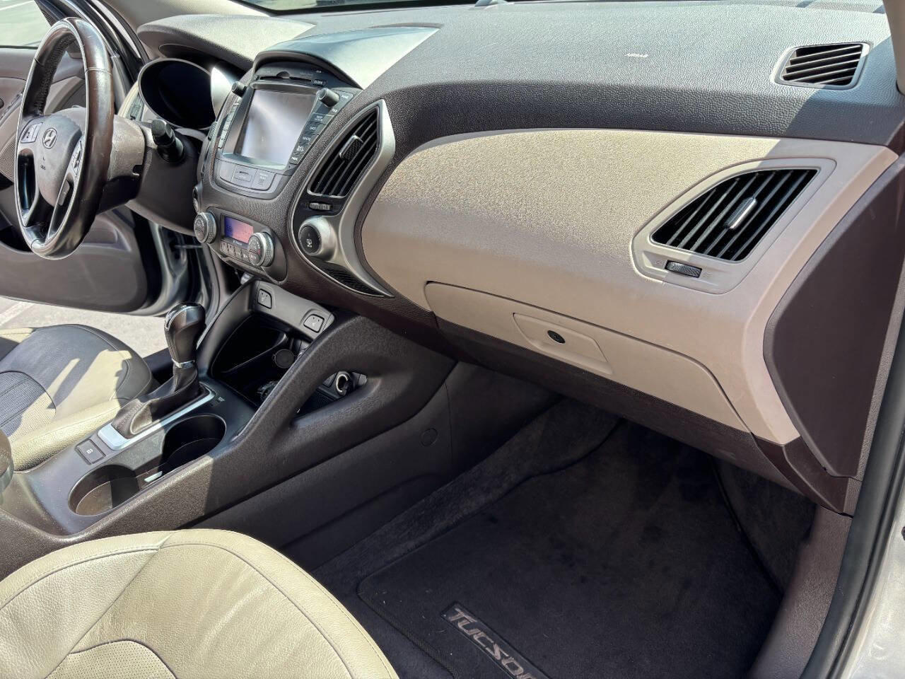 Used 2015 Hyundai Tucson Limited w/ Option Group 03 AWD/4WD image 28