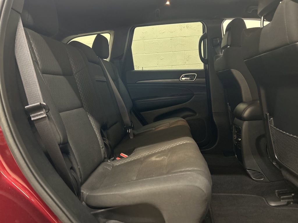 Used 2020 Jeep Grand Cherokee Laredo image 9