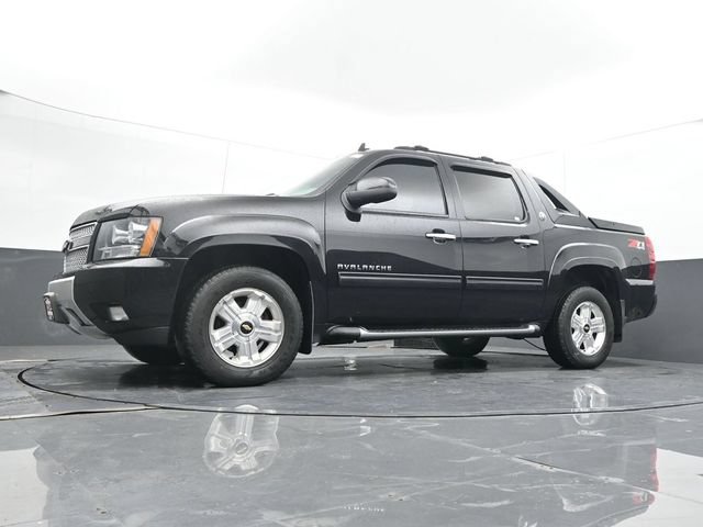 Used 2013 Chevrolet Avalanche LT w/ Suspension Package, Off-Road AWD/4WD image 46