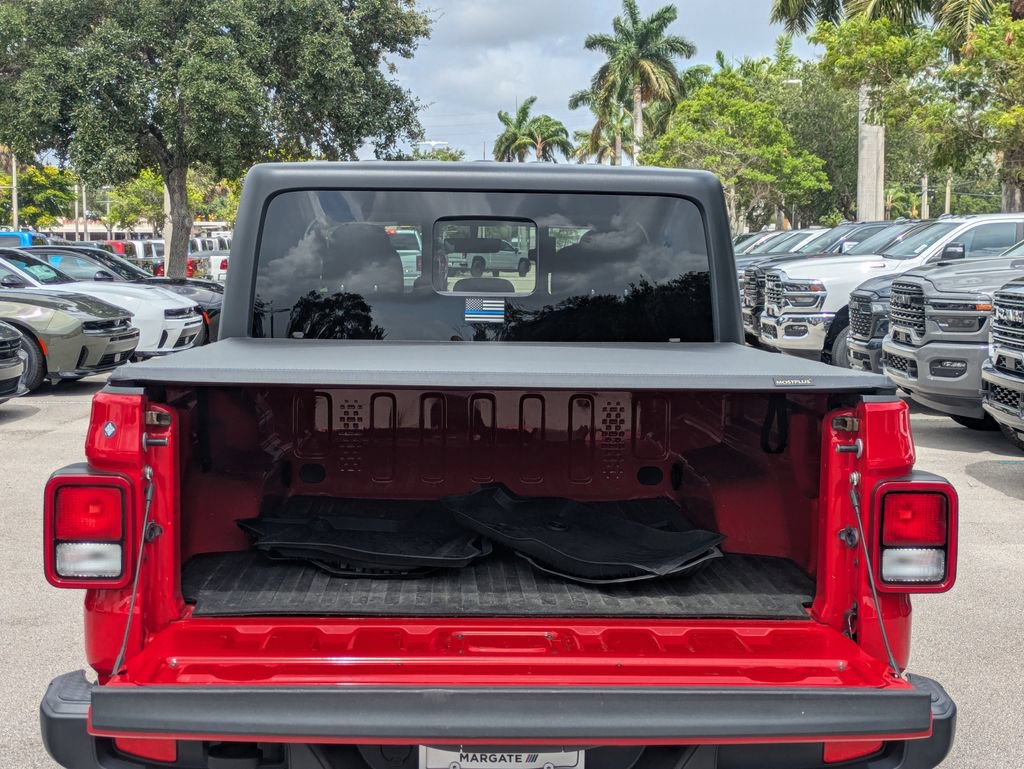 Used 2022 Jeep Gladiator Sport AWD/4WD image 14