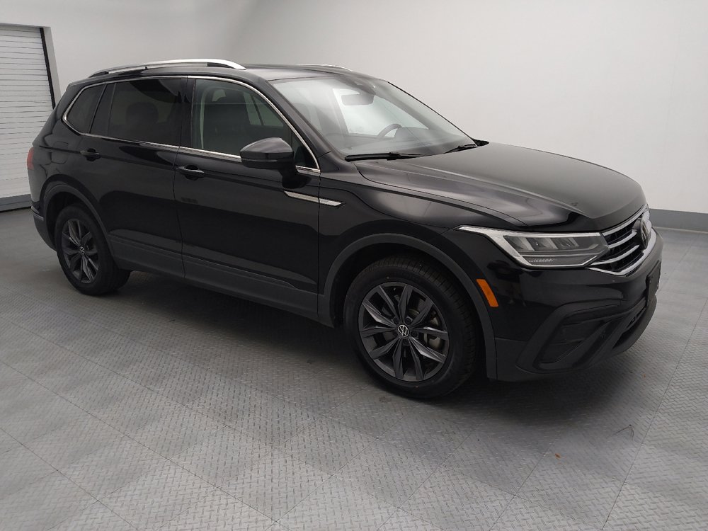 Used 2023 Volkswagen Tiguan SE w/ Panoramic Sunroof Package FWD image 11