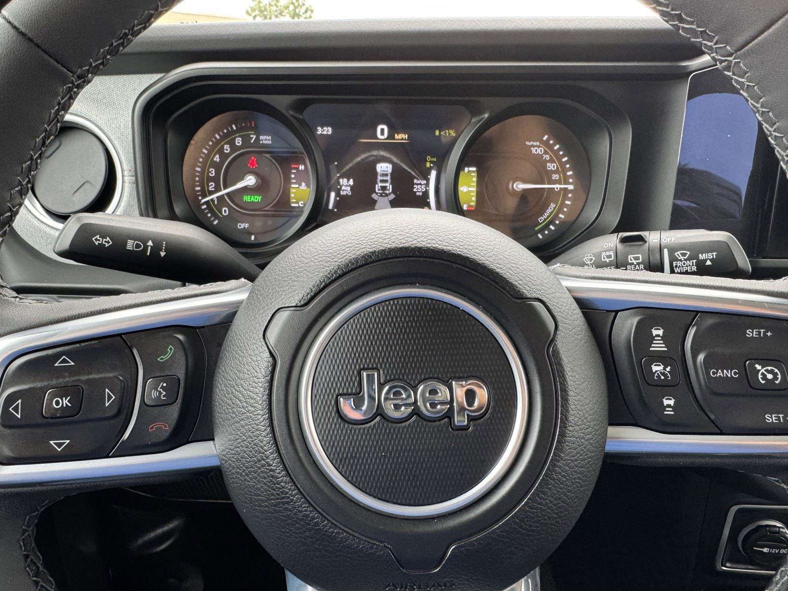 Used 2025 Jeep Wrangler Sahara w/ Safety Group image 24