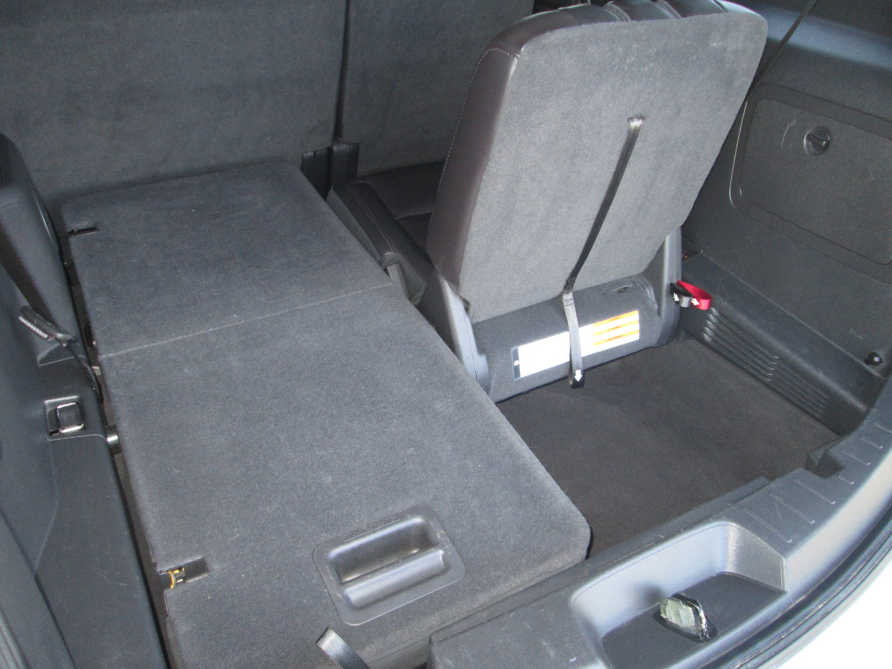 Used 2013 Ford Explorer XLT image 35