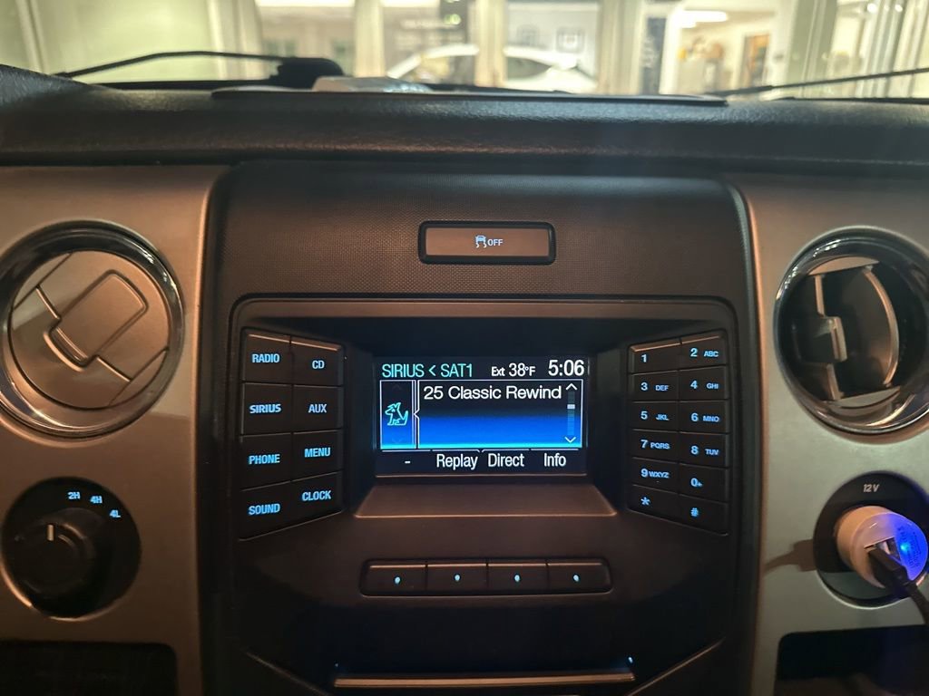 Used 2013 Ford F150 XLT w/ Luxury Equipment Group image 18