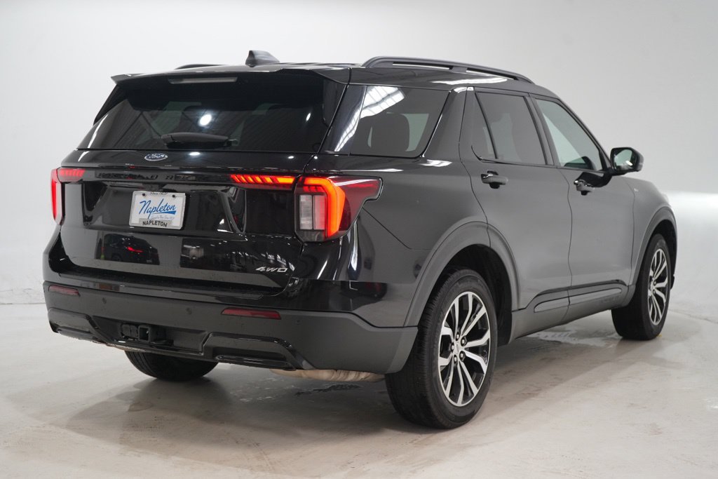 Used 2025 Ford Explorer ST-Line AWD/4WD image 21