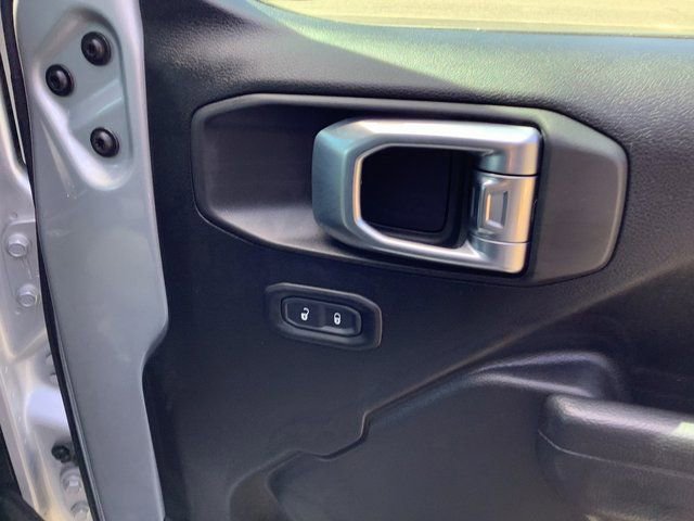 Used 2023 Jeep Gladiator Willys image 41