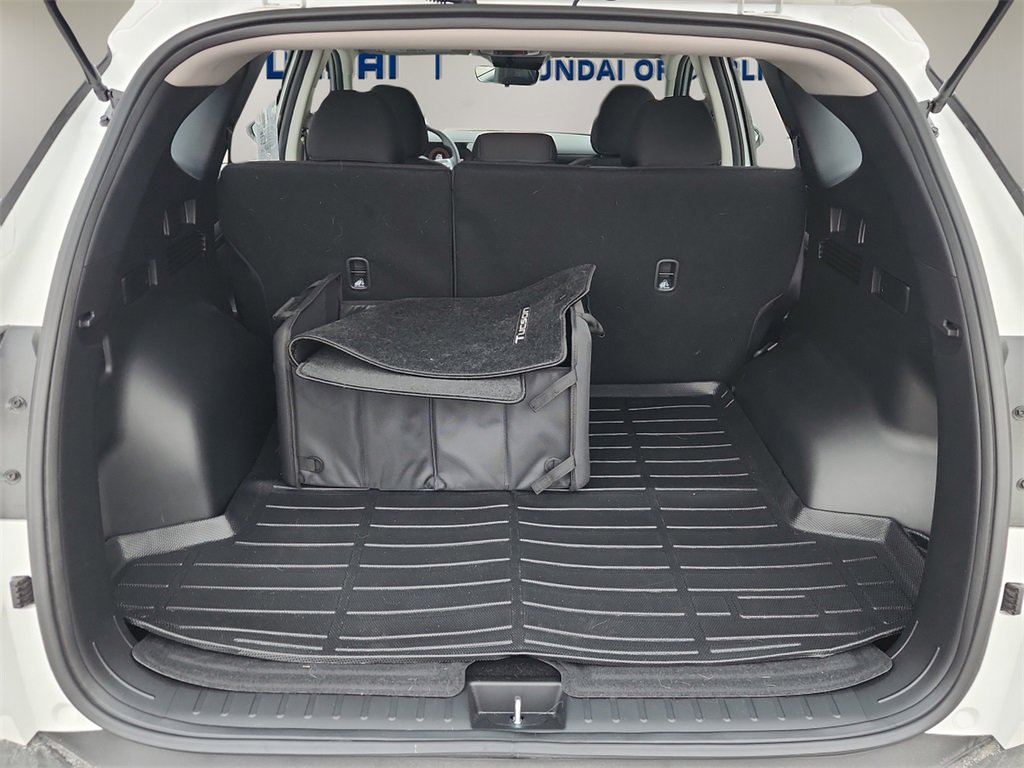 Certified 2025 Hyundai Tucson SE image 12