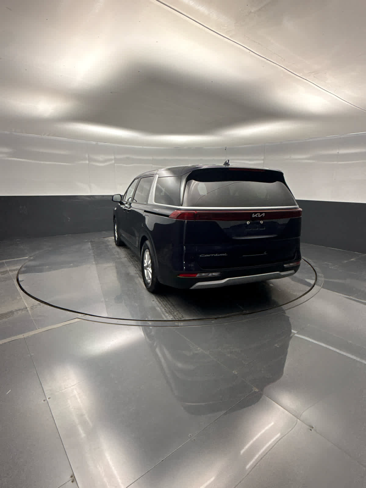 Used 2022 Kia Carnival LX FWD image 41