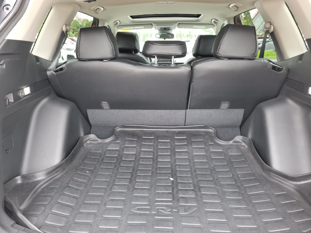 Used 2025 Honda CR-V EX image 8