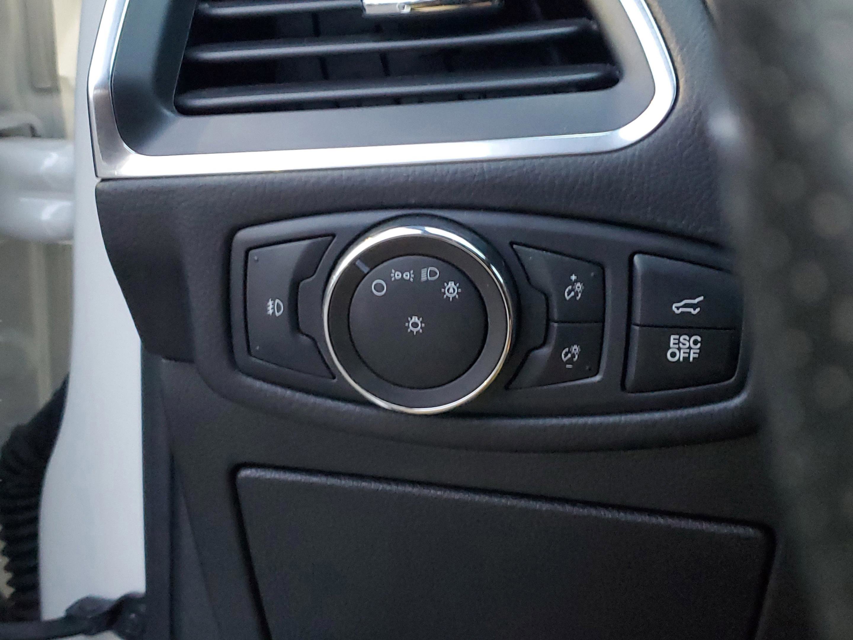 Certified 2022 Ford Edge ST w/ Equipment Group 401A image 17