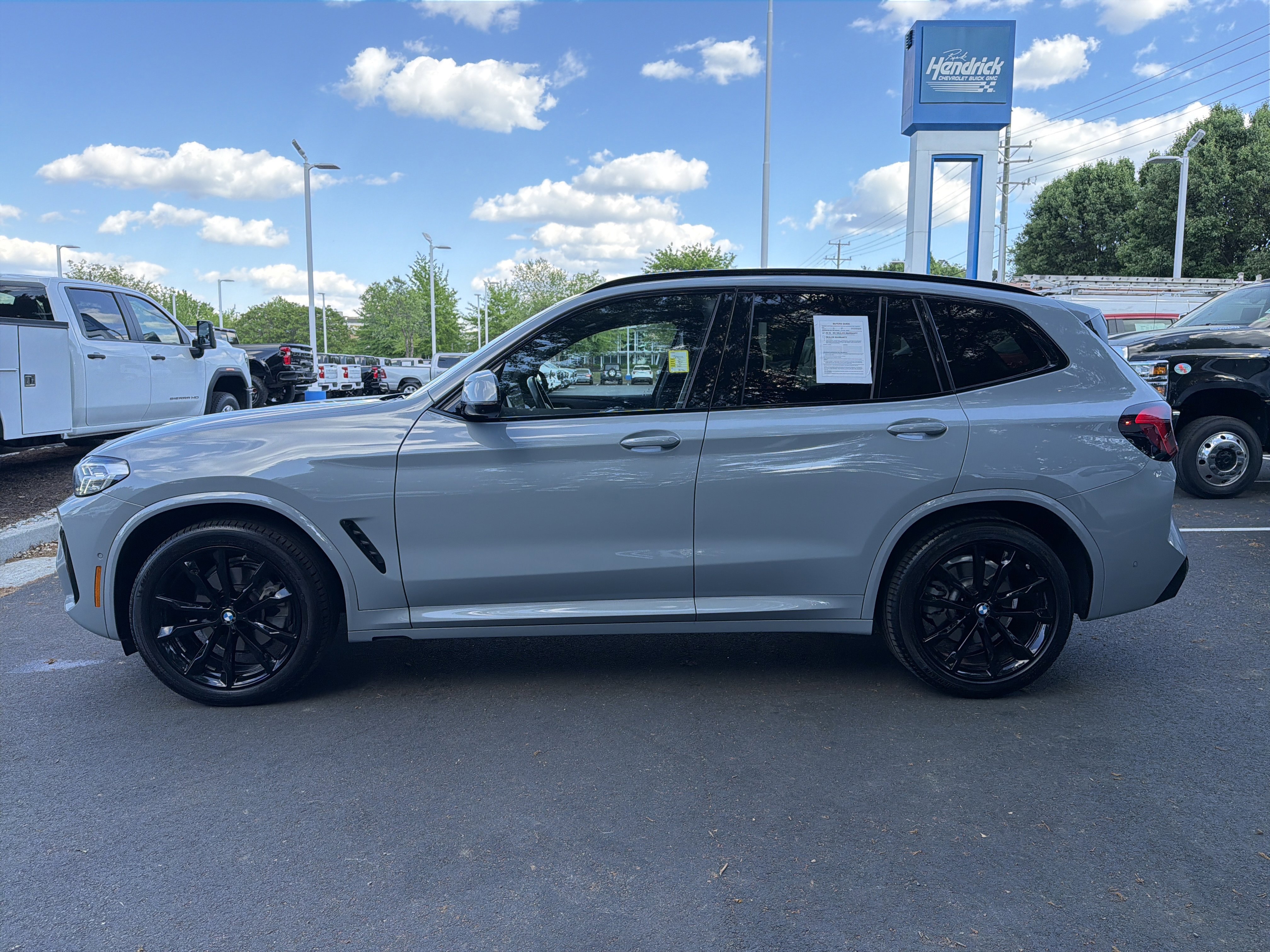 Used 2024 BMW X3 xDrive30i w/ Premium Package w/ZPA AWD/4WD image 9