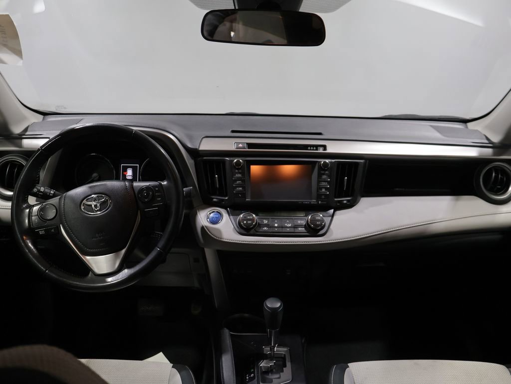 Used 2018 Toyota RAV4 XLE w/ Convenience Package image 16