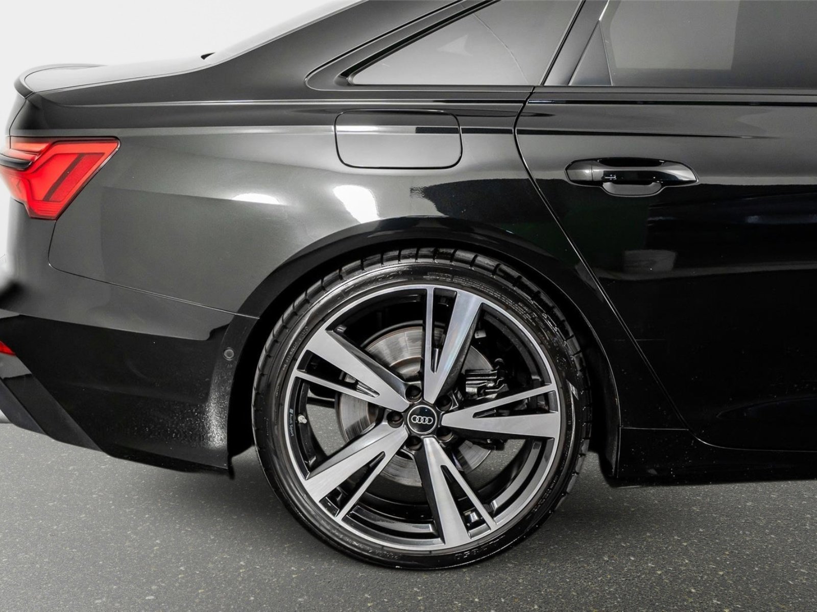 Used 2023 Audi S6 Prestige w/ Prestige Package image 8