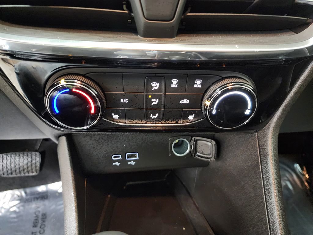 Used 2026 Buick Encore GX Sport Touring w/ Comfort Package AWD/4WD image 21