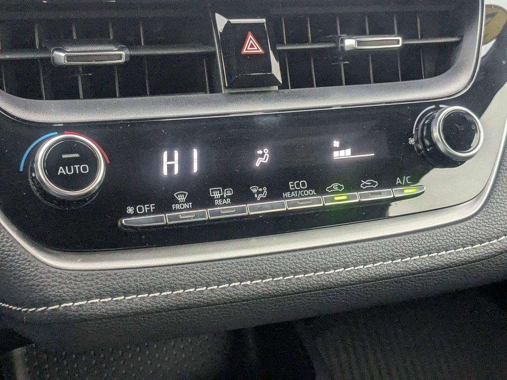 Used 2020 Toyota Corolla SE image 21