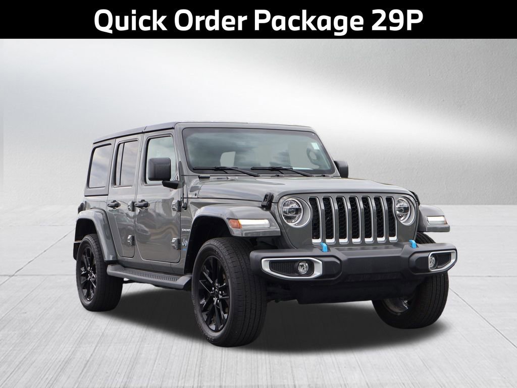 Used 2022 Jeep Wrangler Unlimited Sahara w/ Cold Weather Group AWD/4WD image 4
