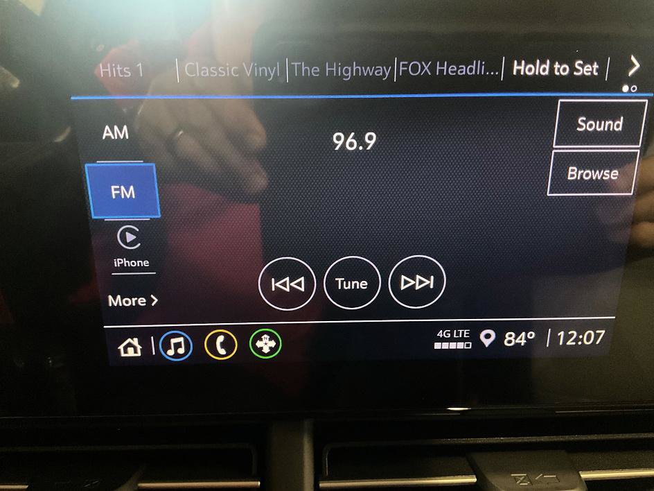 Used 2026 Chevrolet Trax RS FWD image 19