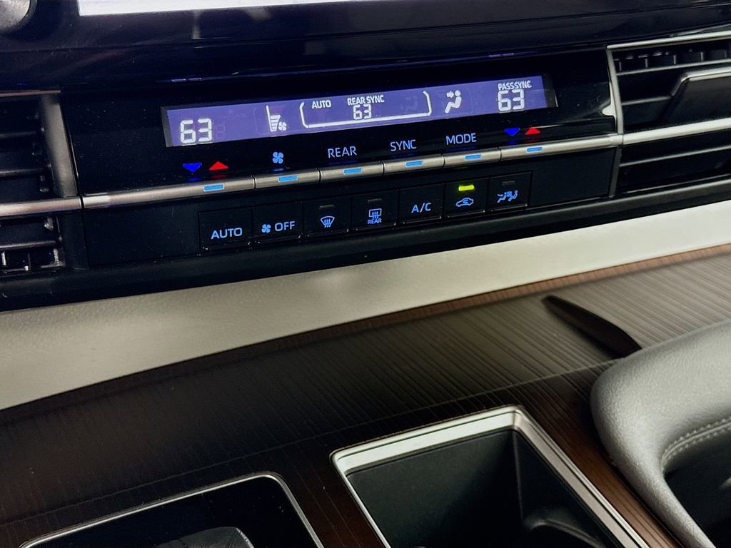 Certified 2022 Toyota Sienna LE FWD image 16