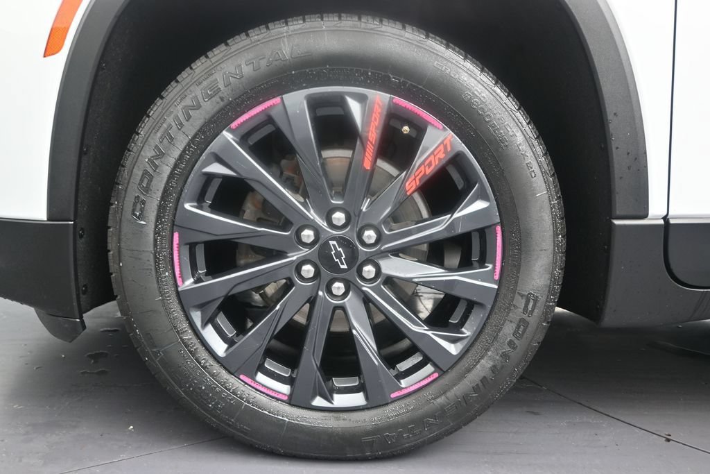 Used 2024 Chevrolet Traverse RS FWD image 10