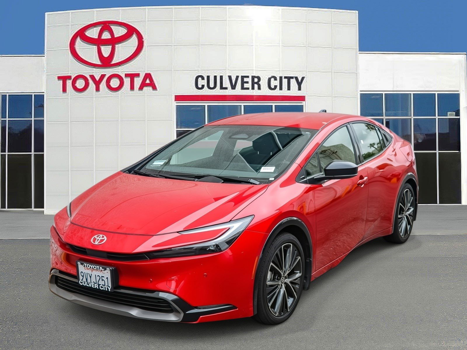 Certified 2026 Toyota Prius XLE FWD image 1