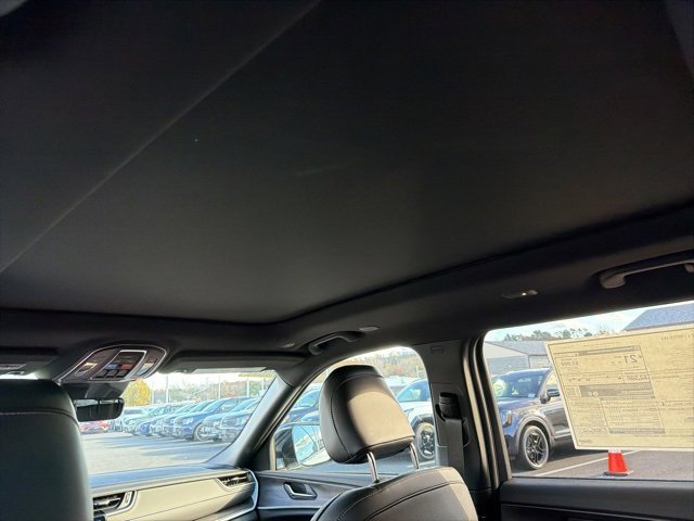 New 2025 Jeep Grand Cherokee L Limited image 10